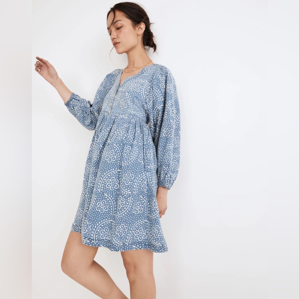 Madewell Bubble-Sleeve Button-Front Mini Swing Dress in Indigo Paisley